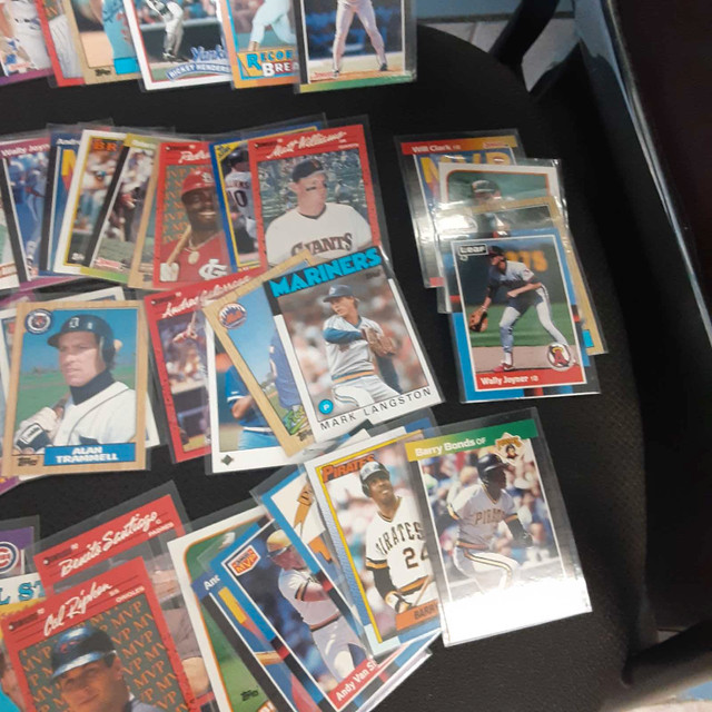 Baseball Card collection  in Arts & Collectibles in Markham / York Region - Image 3