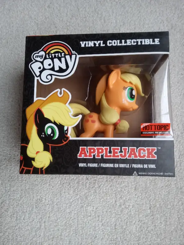 My Little Pony Applejack vinyl collectible in Arts & Collectibles in Grand Bend - Image 2