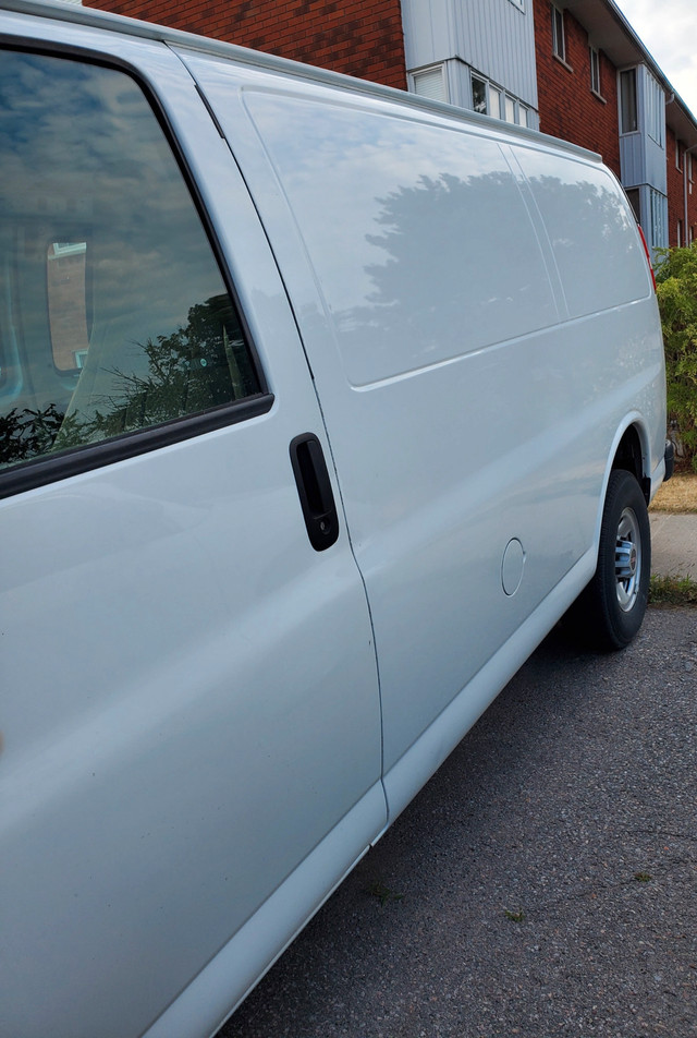 2020 GMC Commercial Savana Cargo Van for Sale in Cars & Trucks in Peterborough - Image 3
