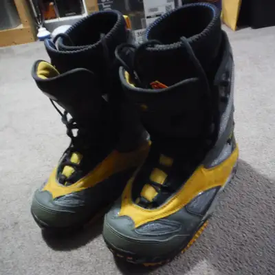 Snowboard boots - Vans, View more