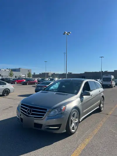 Selling my 2011 Mercedes Benz R350 BlueTec 4MATIC — AMG Package, vehicle is in great shape. Fully lo...