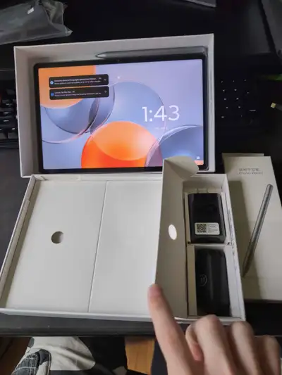Lenovo Yoga Tab 256GB/12GB 11.1" - Open box, View more
