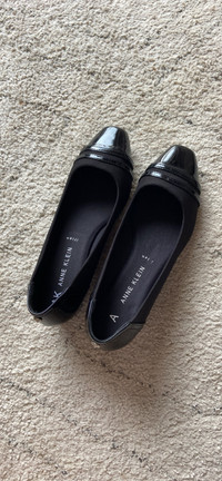 Black dress shoes size 10