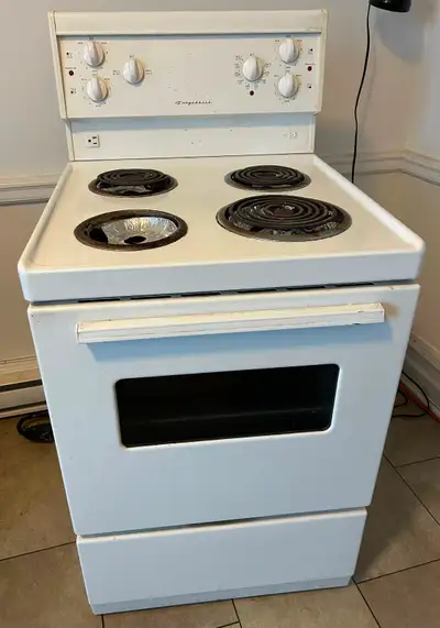 Poêle de marque Frigidaire, View more