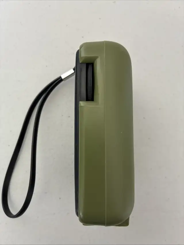 PHILIPS 90 RL 47 AM Pocket Radio Tactical in General Electronics in City of Toronto - Image 4