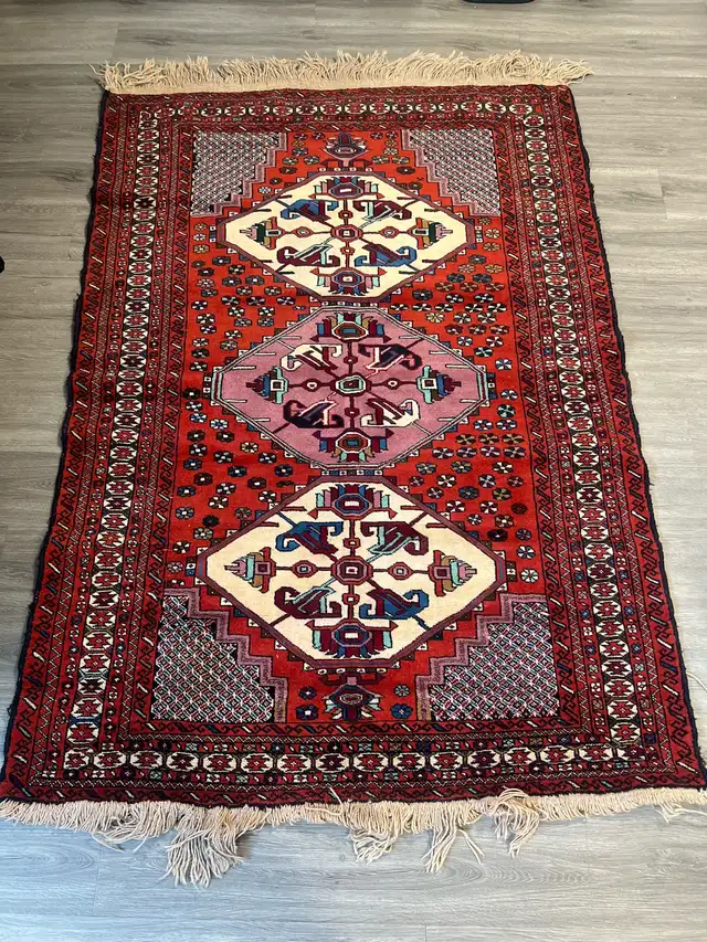 Wool Rug( Persian) in Rugs, Carpets & Runners in Markham / York Region - Image 2