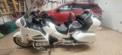 Key features of the 2014 Gold Wing include: Add-ons: Oil just changed, new tires, new front brakes....