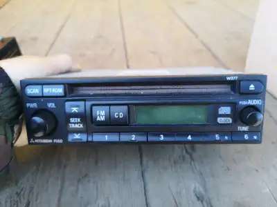 Radio d'origine pour camions Mitsubishi Fuso FE 180 30$