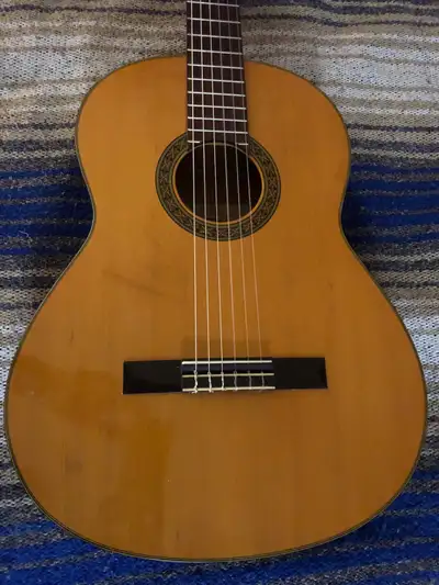 Yamaha G 120 Classical Guitar Vintage Japan, View more