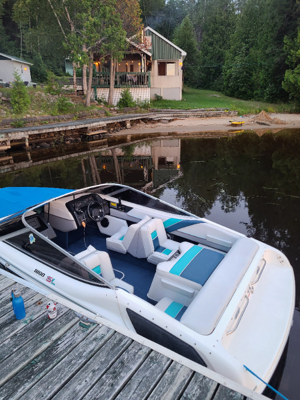 Bateau Chaparral 1800 SL 1990 dans Vedettes et bateaux à moteur  à Rouyn-Noranda - Image 2