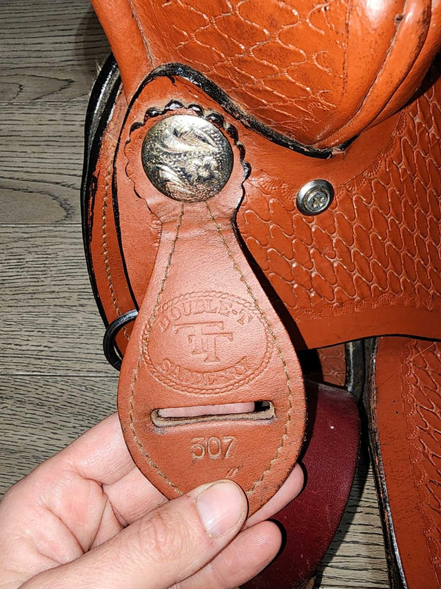 12 inch double t saddle in Equestrian & Livestock Accessories in Regina - Image 4