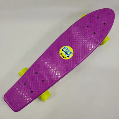Skate Board in very good used clean shape as shown.