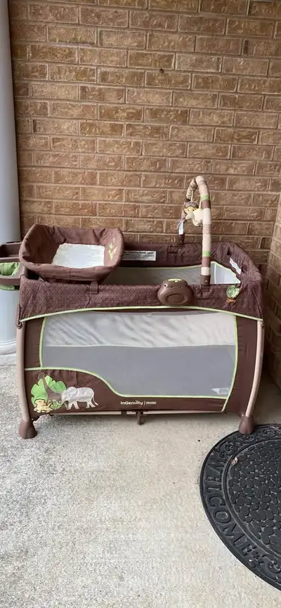 Ingenuity Disney The Lion King Portable Washable Playpen with Bassinet and Change Table. Includes st...