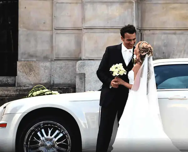 SUV LIMO LIMOUSINE-CLUB CONCERT DINNER WEDDING LIMOUSINE LIMO in Long Lost Relationships in City of Toronto - Image 3