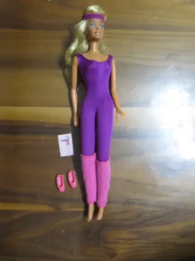 Poupée super dance Barbie 1982