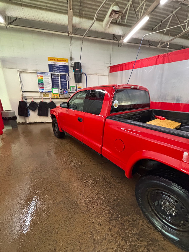 dodge Dakota 2002 in Cars & Trucks in Fort McMurray - Image 2