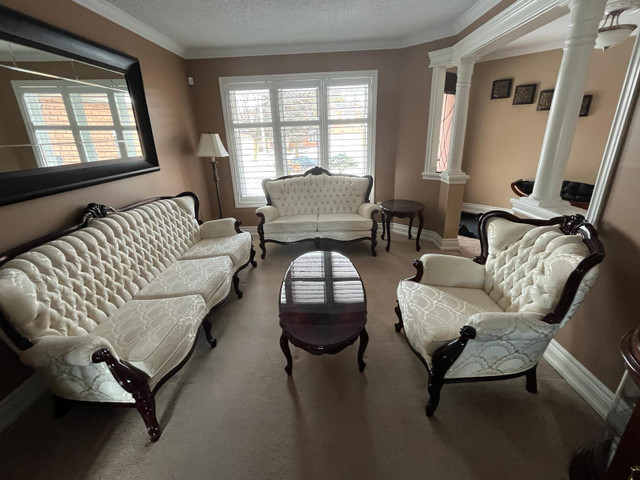 Retro Living Room/ Family Room set in Multi-item in Mississauga / Peel Region