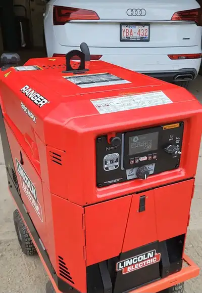 Lincoln Ranger 260MPX (Only 44.2 hrs and 2 years warranty!!), View more