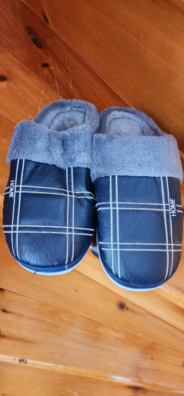 Pantoufles neuve 11,12 Bleu et gris , View more