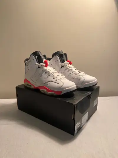 Jordan 6 Infrared (White) Cond: 9/10 Size: 5y=6.5W $60
