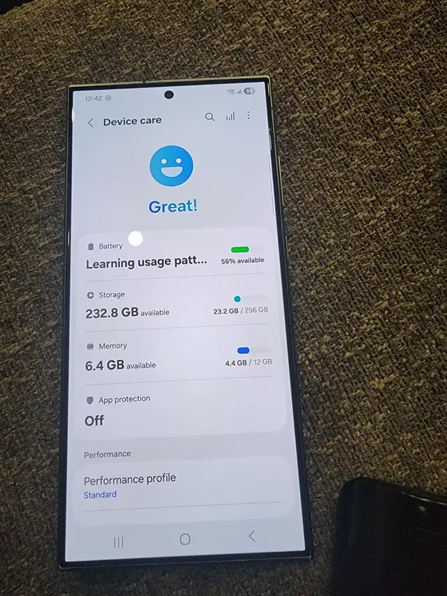Mint condition samsung S24 Ultra
