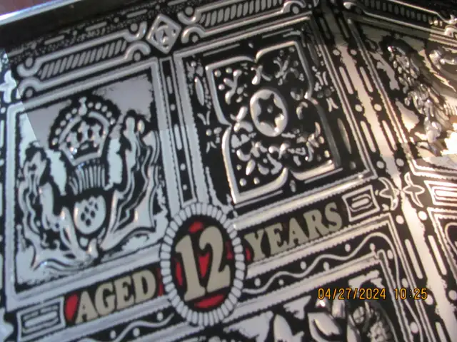 Vintage CHIVAS REGAL Large Bar Wall Mirror Medieval Scotch in Arts & Collectibles in St. Catharines - Image 9