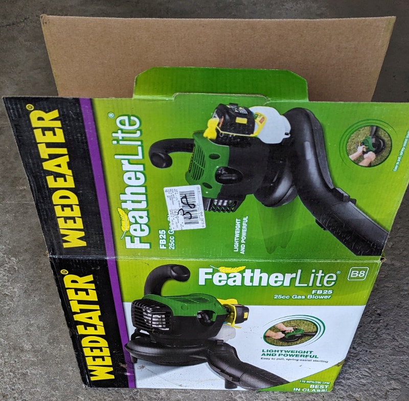 NEW WeedEater FeatherLite 25cc Gas Blower Lawnmowers & Leaf Blowers