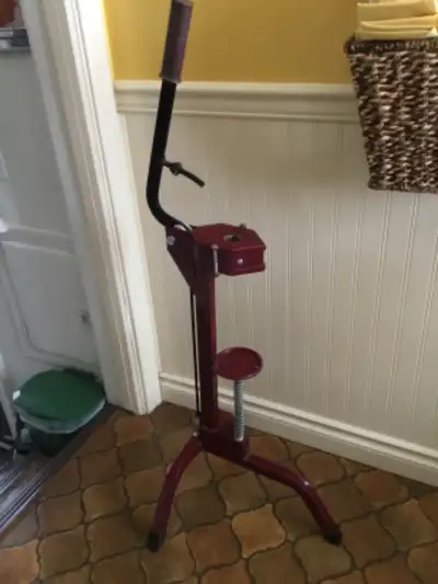 WINE BOTTLE FLOOR CORKER, View more