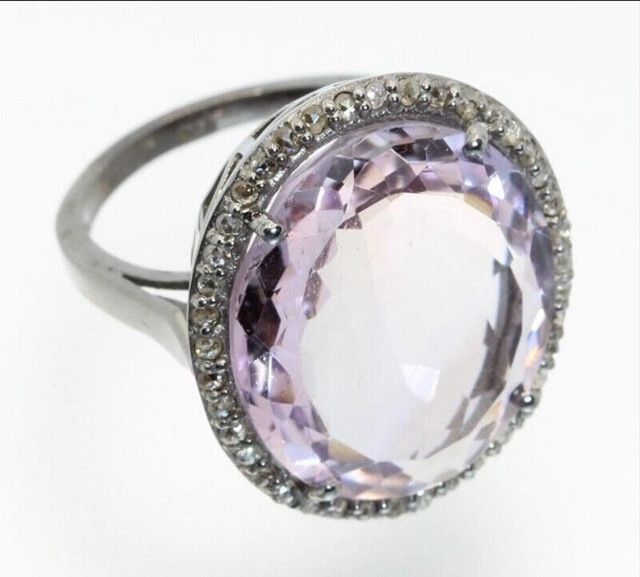 Art4u2enjoy (J) Amethyst and Diamond Ring Appr 2,825.00$ in Jewellery & Watches in Pembroke - Image 2