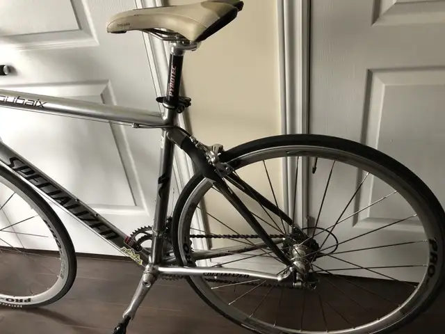 Specialized Roubaix Road Bike in Road in Mississauga / Peel Region - Image 4