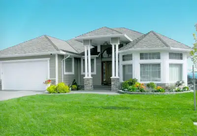 A 1400 square feet basement suite is in a quiet and beautiful great area of Willow Point and has a n...