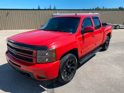 This ONE OWNER Silverado has been well cared for. Fully inspected & detailed. Powered by the popular...