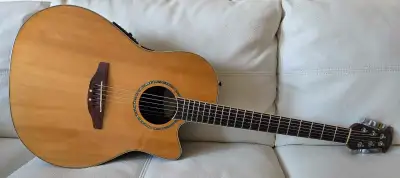 Ovation Celebrity electric acoustic CC24 guitar Made in 2012 In great condition, like new Action is...