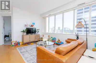 Tribeca Lofts large 2 bedroom plus large den and parking