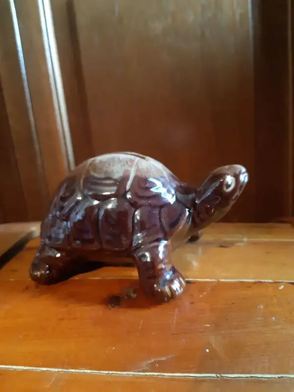 $25.00 ~ RARE  Pottery Tortoise Bank ~ in Arts & Collectibles in St. Catharines - Image 6