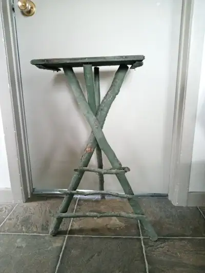 Table Antiquité, View more