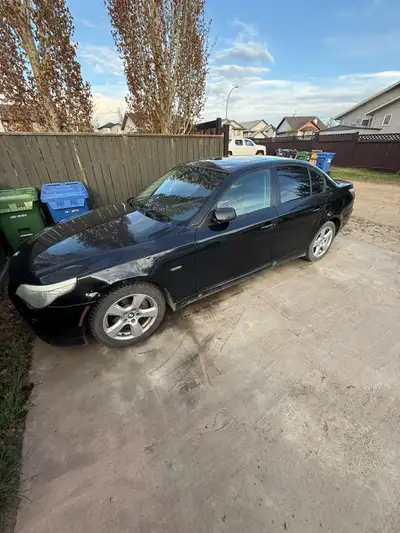 Selling my 2008 BMW 528xi. 2000$ OBO *Car will most likely need to be towed* Have put 6000$ into it...