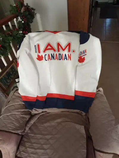 MOLSON CANADAIN I AM CANADIANHOCKEY JERSEY GREAT DEAL!!, View more