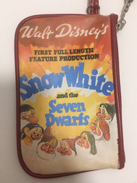 walt disney Women’s Ruby Red snow white clutch Seven dwarfs