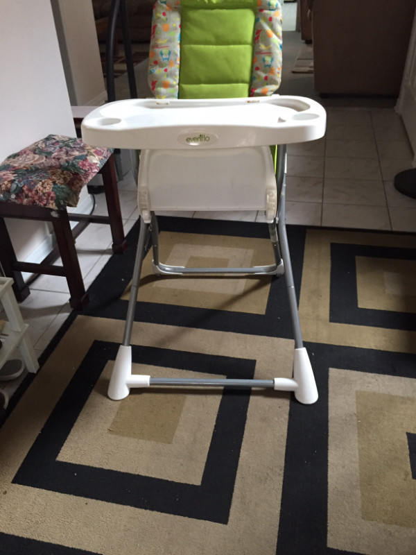 Baby high chair in Feeding & High Chairs in Mississauga / Peel Region - Image 2