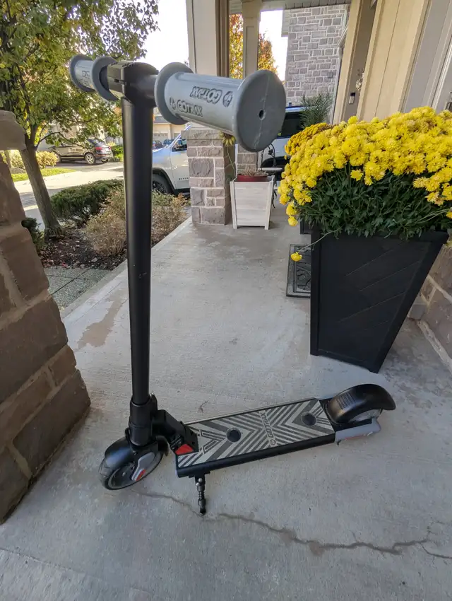 Kids Electric Scooter in Other in Oakville / Halton Region - Image 2