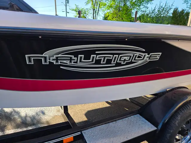 Bateaux correct craft ski nautique 196 in Powerboats & Motorboats in Lac-Saint-Jean - Image 8