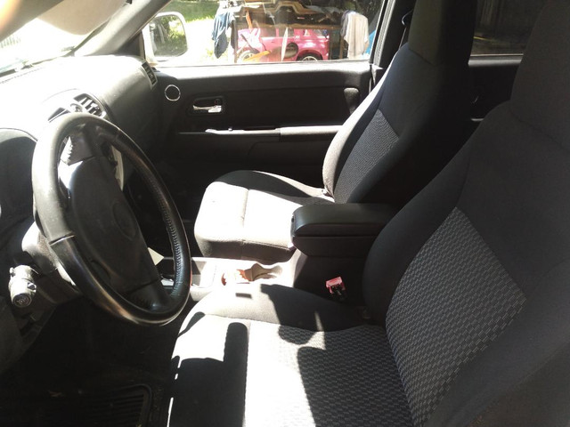 2009 Chevrolet Colorado Crew Cab $3300 in Cars & Trucks in Kitchener / Waterloo - Image 3
