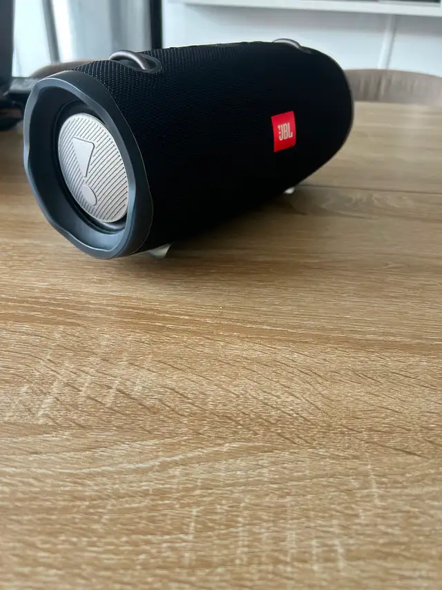 Jbl xtreme 2425693205664245761