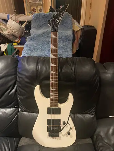 Jackson Dinky guitar, View more