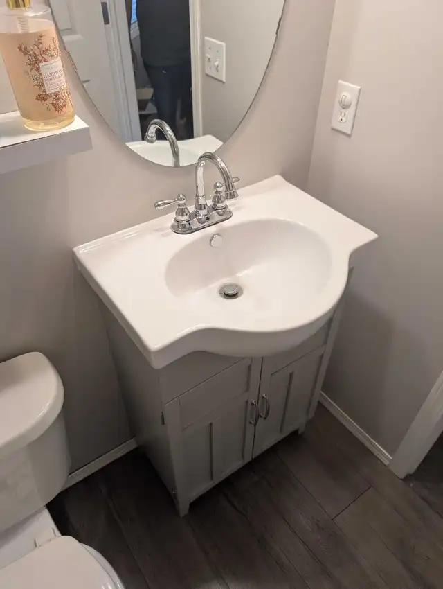 Qualified plumber 64722633097475120