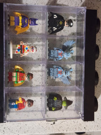 LEGO black Small Minifigure Display Case 7 fig from set 70917. 