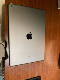 iPad (9th Generation) 64GB + Case
