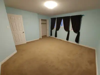 For rent ad Rooms for rent in Barrhaven …2 km from Marketplace/Walmart; 7 minutes to Costco/Amazon;...