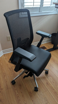 Haworth Very Office Chair - Excellent Condition